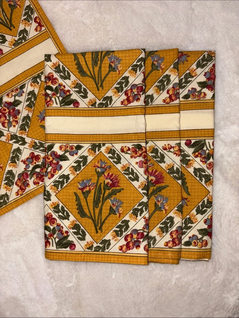 April Cornell French Provenance Floral Napkins Color: Mustard/Red/Green Set of 4